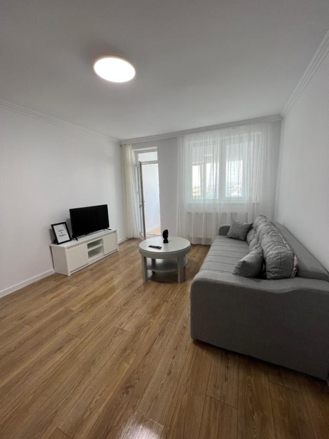 Sunny Apartment Center Suceava Extérieur photo